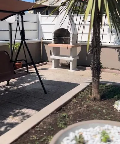 Διαμέρισμα Ama *